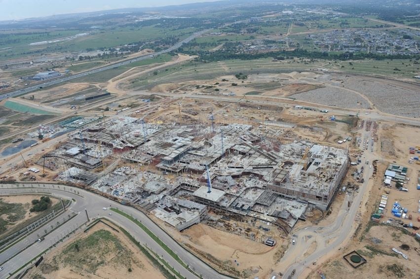 Aerial view of expanding Mall of Africa floorplates